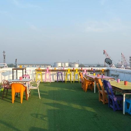 Hotel Vrc Мумбаи Экстерьер фото